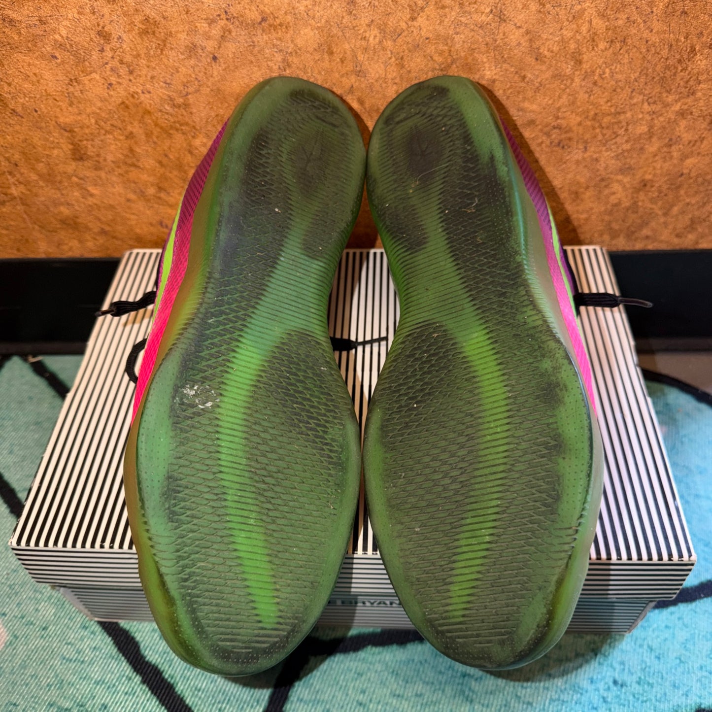 Nike Kobe XI Low Em Action Green Size 10.5 Mambacurial Pink Flash