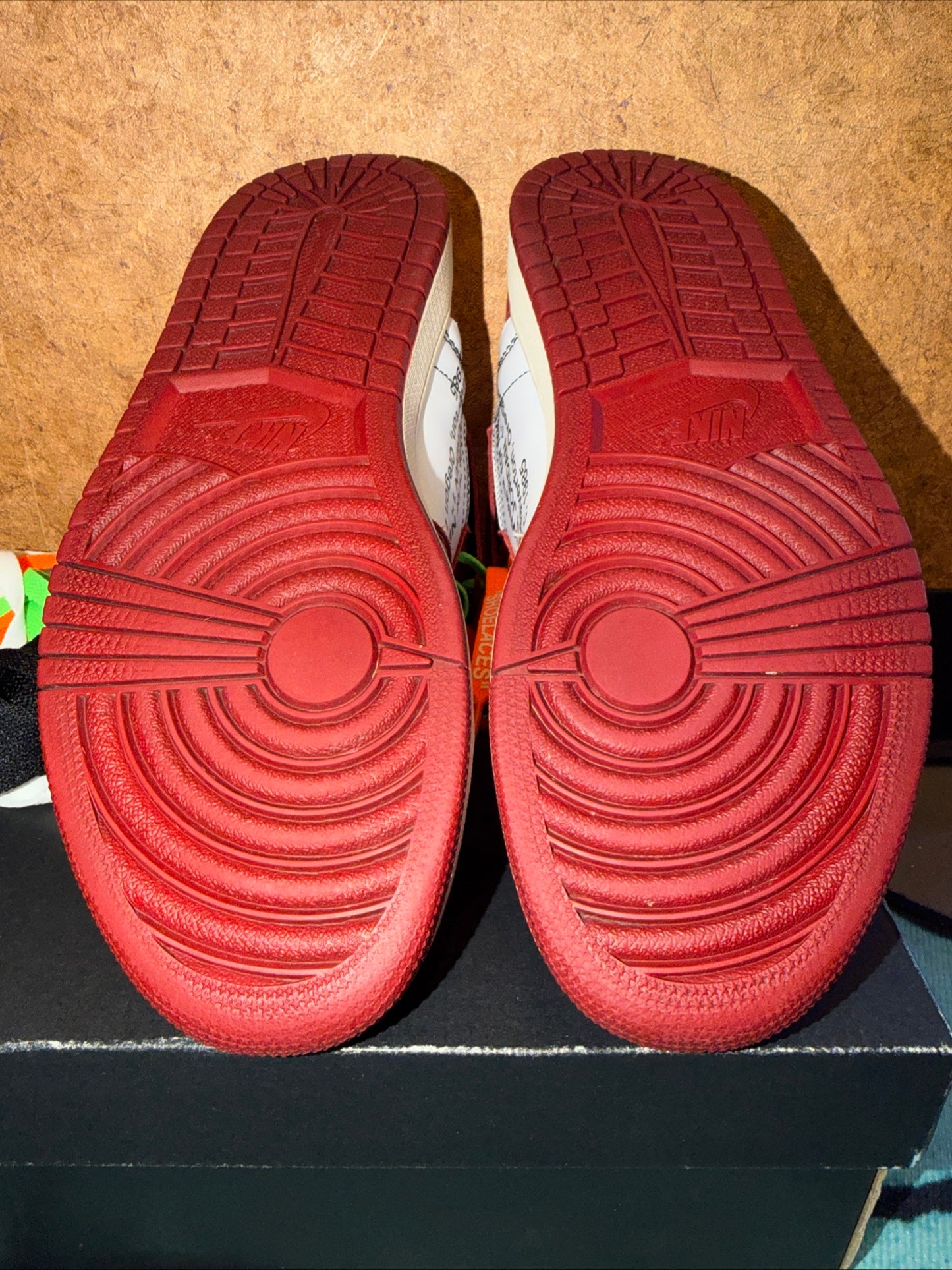 Size 9.5 - Jordan 1 Retro OG x Off-White High Chicago