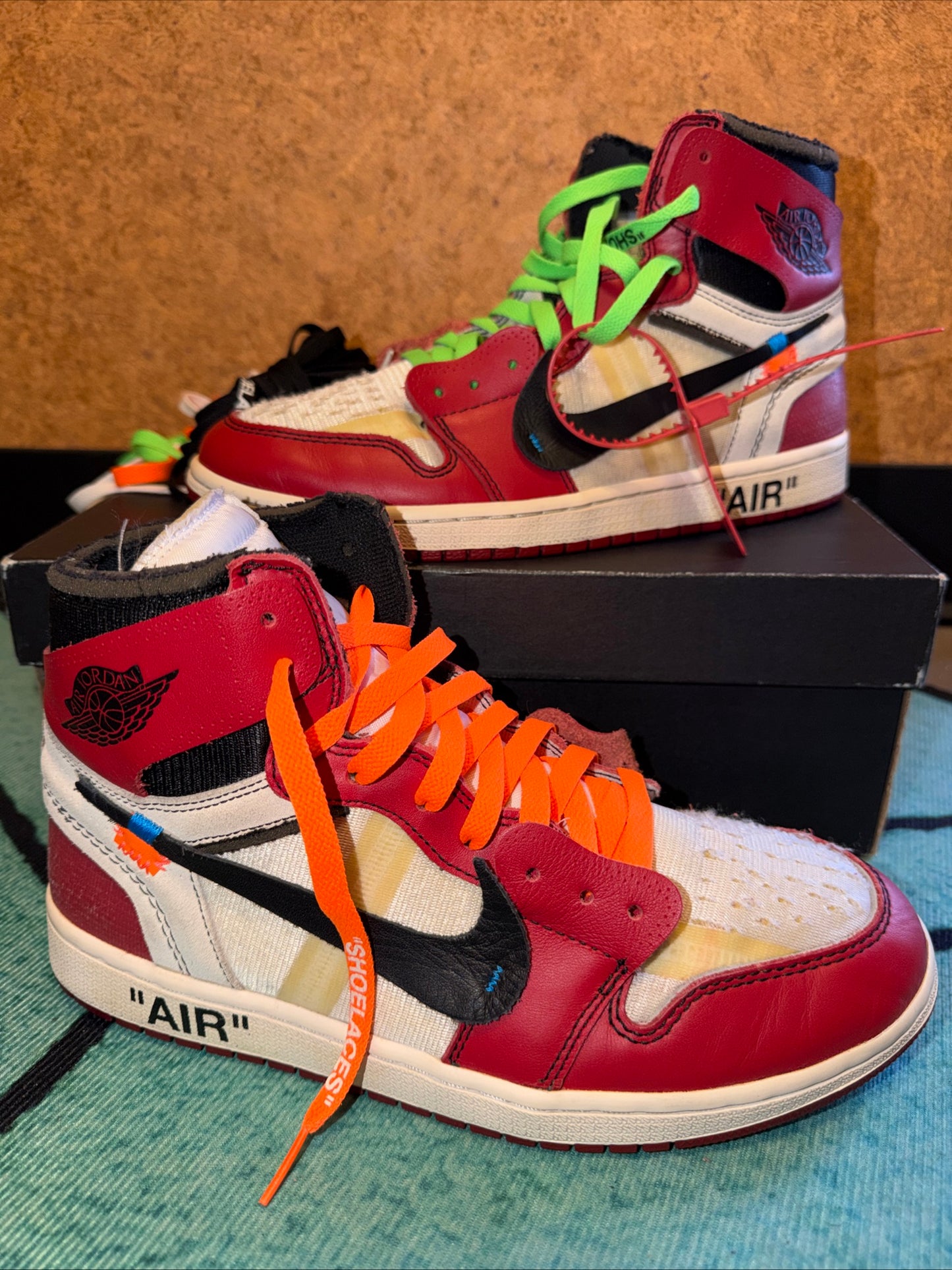 Size 9.5 - Jordan 1 Retro OG x Off-White High Chicago