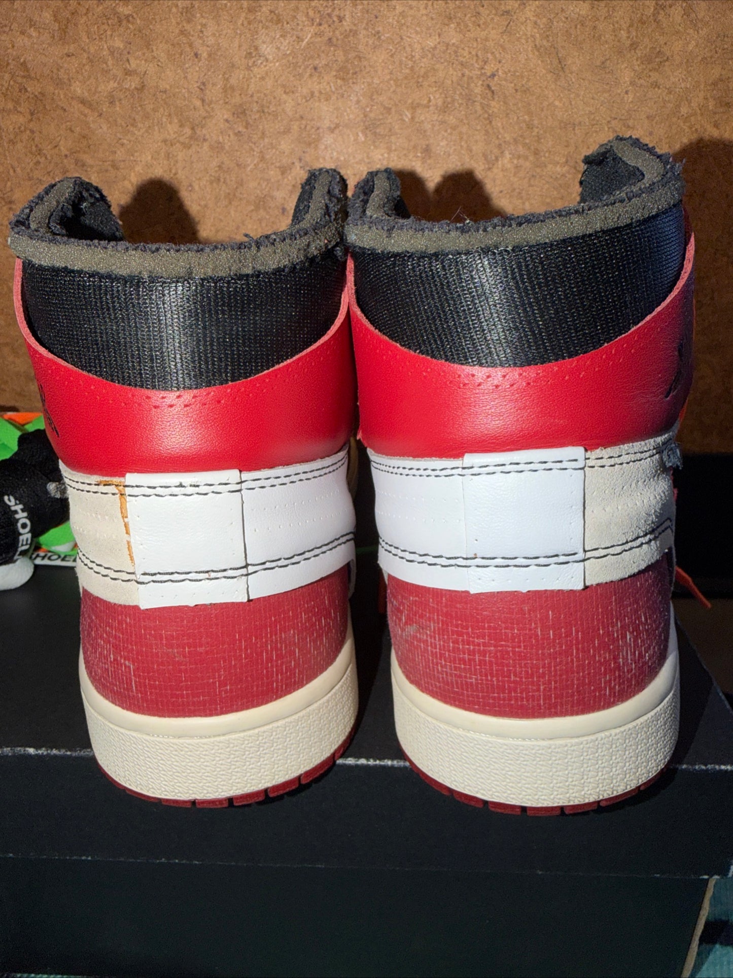 Size 9.5 - Jordan 1 Retro OG x Off-White High Chicago