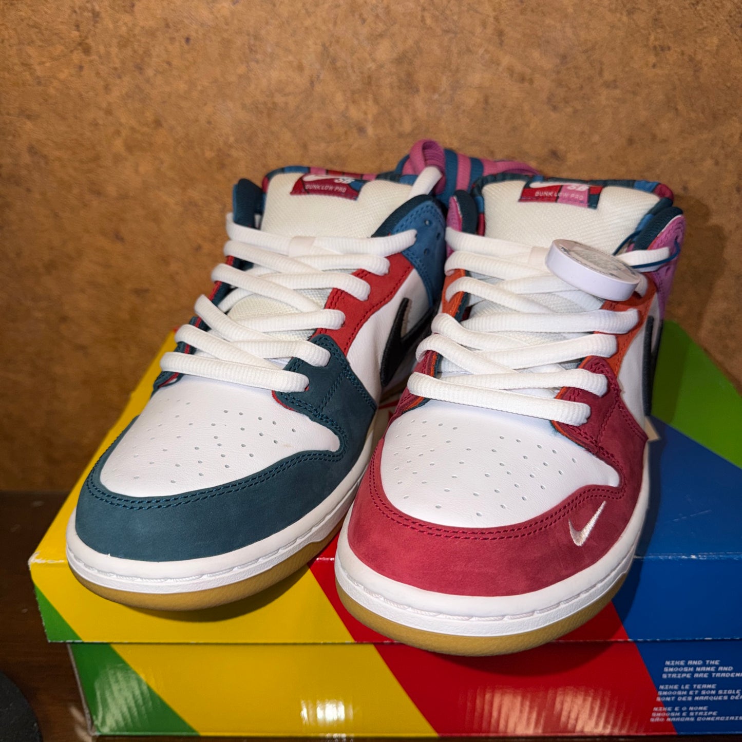 Size: 10 - Nike SB Dunk Low Pro QS Parra (Friend & Family) (2021) DH7695-100