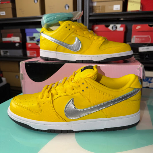 NEW DS  - SIZE 10 - Nike Diamond Supply Co. X Dunk Pro SB Low Canary Diamond