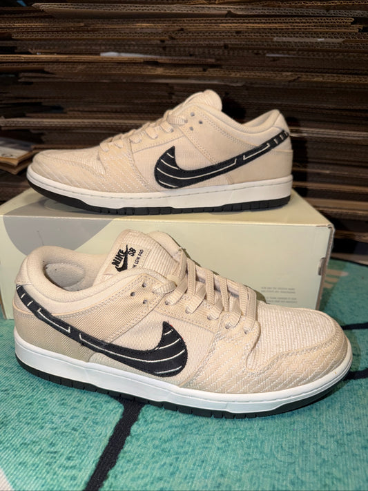 Size 10 - Albino & Preto x Nike Dunk SB Low Jiu-Jitsu